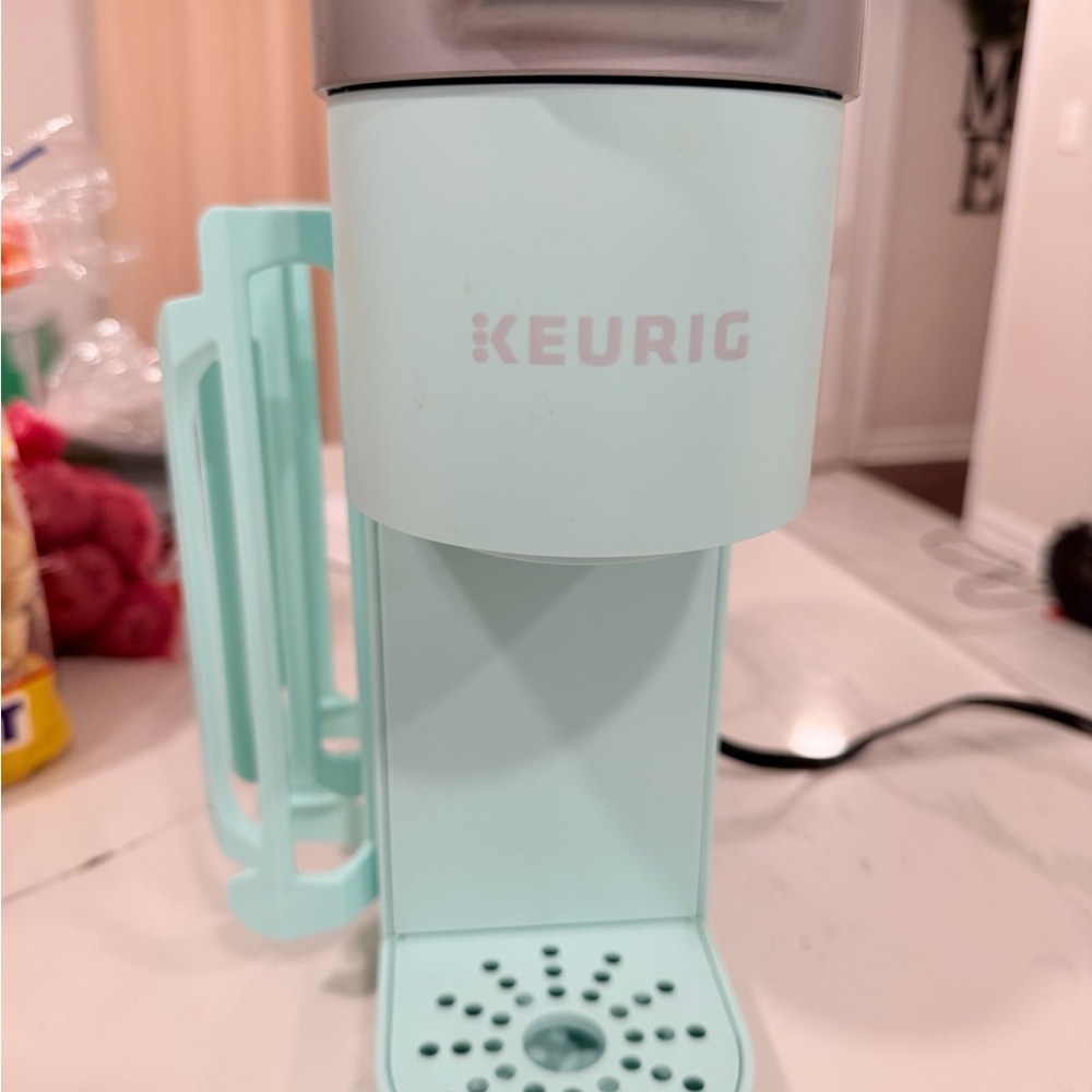Keurig Pastel Green Single-Serve Brewer
